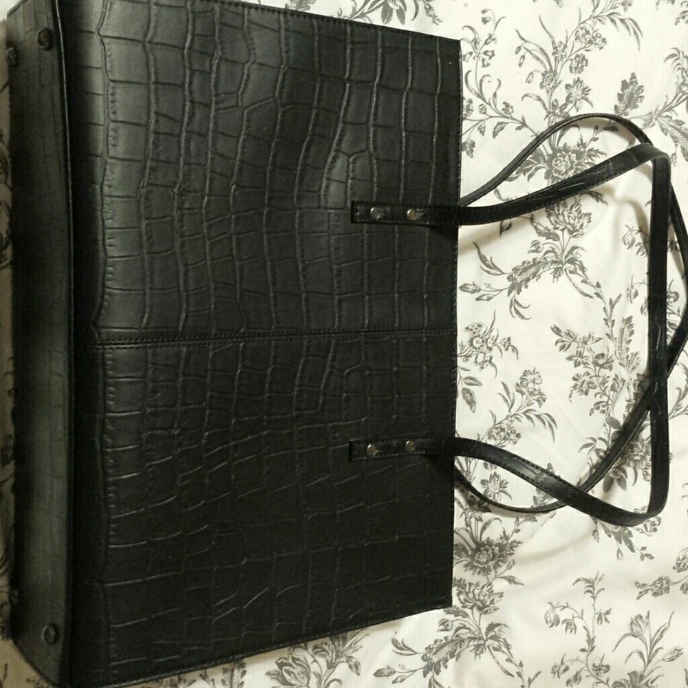 Wilson Leather Rectangle Shoulder Tote